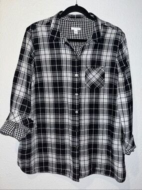 J. Jill Black & White Plaid Button-Down Shirt, Tunic style
Sz LP
